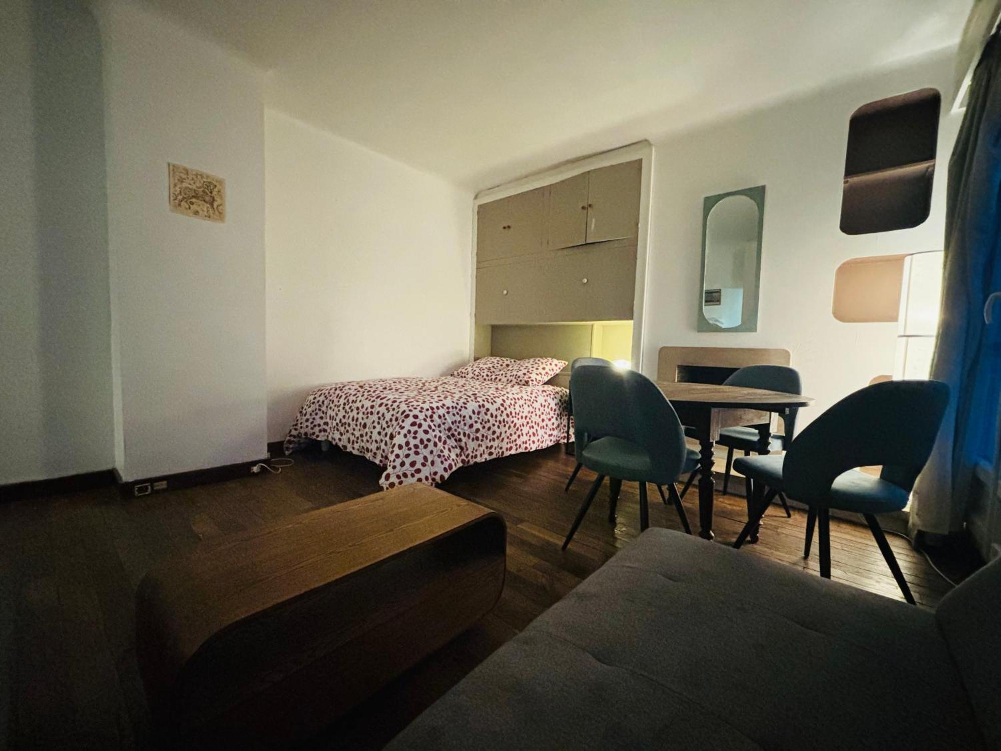 La Maison Du Bonheur A Charonne Париж Екстериор снимка
